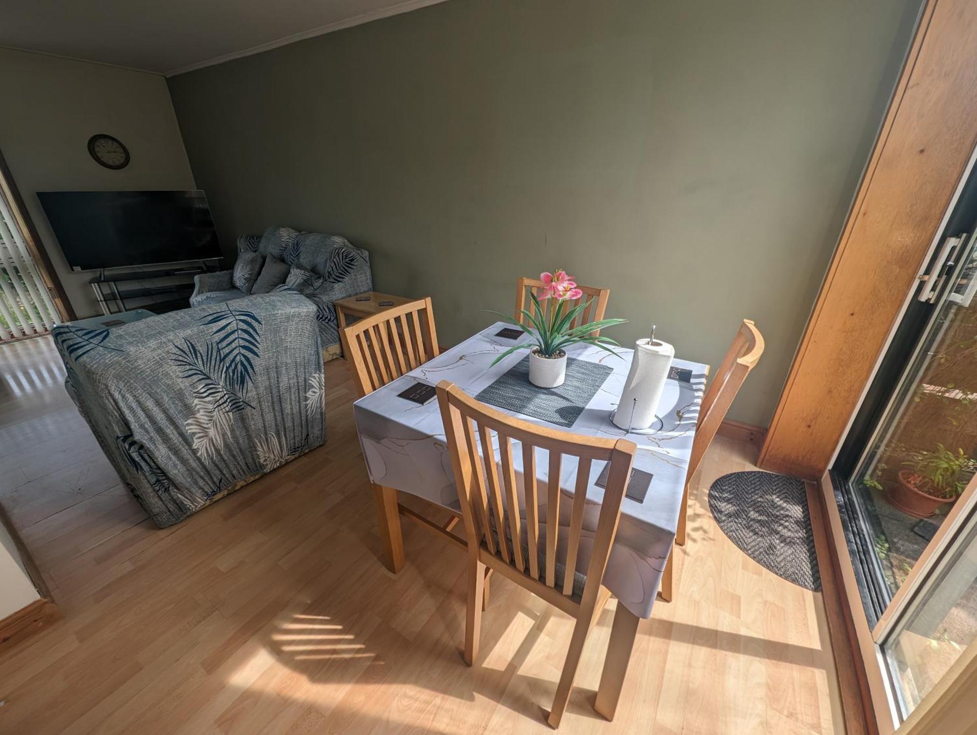 Gorgeous Full Home In Единбург Екстер'єр фото